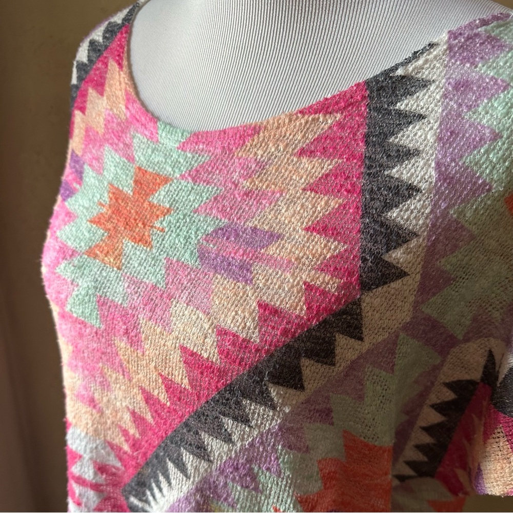 Luna Chic Lightweight Top - Picture 3 of 10